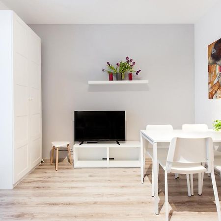 Super Apart Dywizjonu 303 175/8 Lejlighed Warszawa Værelse billede